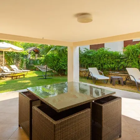 Βίλα Villa Sami Goecek